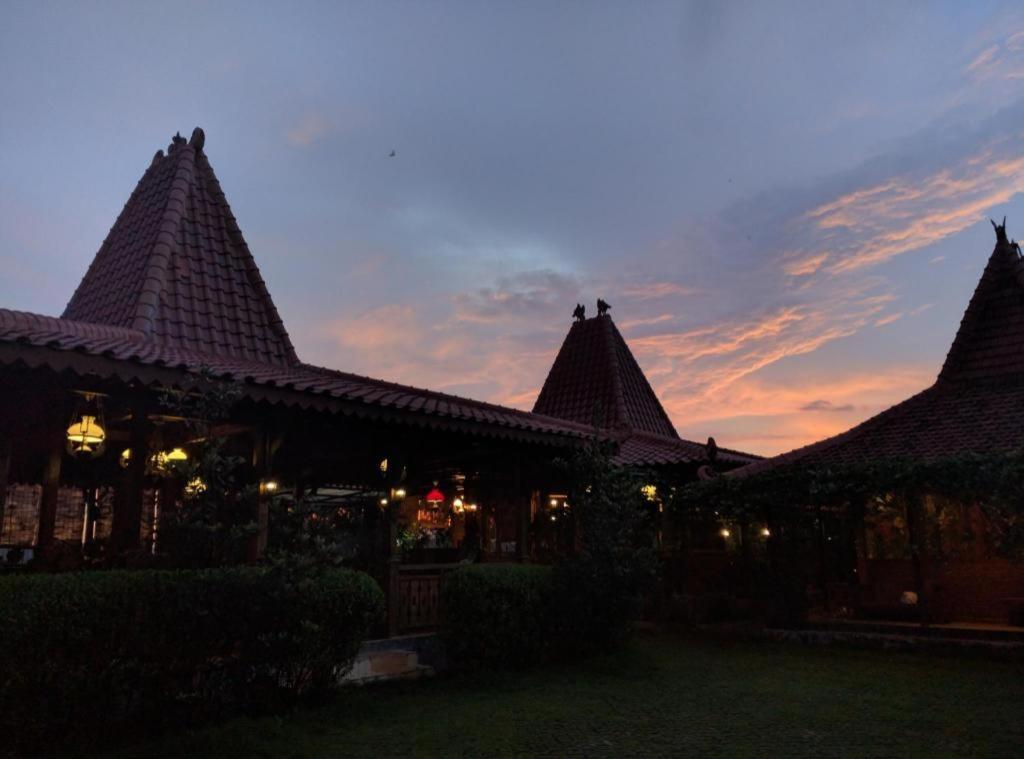 Joglo Ayem Tentrem Prambanan Dış mekan fotoğraf